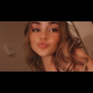 Meet your Posher, Justine